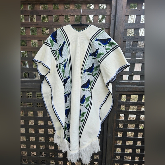 Vintage Poncho - Picture 8 of 9